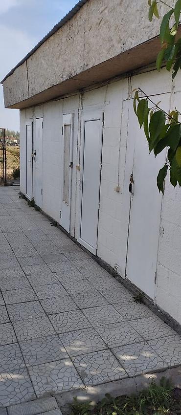 Продажа коттеджей и домов: 🏡 Продается дом в центре г. Чолпон-Ата 📍 Улица Советская, 136 🔹 — 15