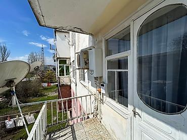 Uzunmüddətli kirayə mənzillər: Təcili satılır. Mənzilin təsviri: - İşıqlı və səliqəli planlı mənzil — 14