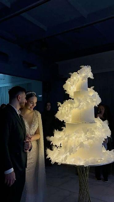 Съедобные букеты: ✨ ТРЕНДОВЫЕ ТОРТЫ, КОТОРЫЕ ХОЧЕТСЯ ФОТОГРАФИРОВАТЬ ✨ Сейчас торт — это — 16