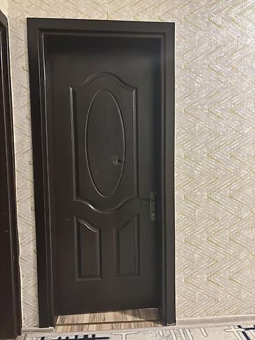 Digər mebel: 3 qapı cəmi 250 manat birlikdə. Sadəcə 1 qapıda Əzik var qalanları — 2