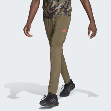 свободные мужские брюки: Брюки S (EU 36), M (EU 38), L (EU 40), цвет - Зеленый
