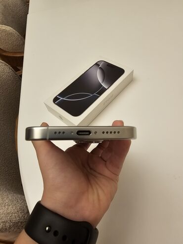 кнопочный телефон apple: IPhone 16 Pro, 128 ГБ, Белый, Face ID