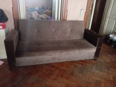 Pufiklər: Divan, Parça