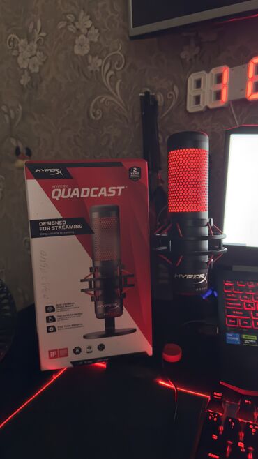 komputer klaviaturası: HyperX Quadcast. 1 ay istifadə olunub, artıq ehtiyacım olmadığı üçün