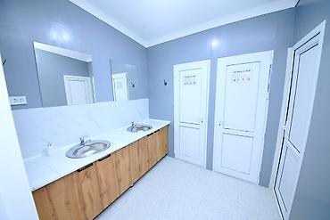 Посуточная аренда комнат: 400 м², С мебелью — 8