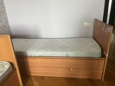 Təknəfərlik uşaq çarpayıları: Oğlan və qız üçün, İşlənmiş, Çarpayı, Bazasız, Matras ilə, Siyirməli