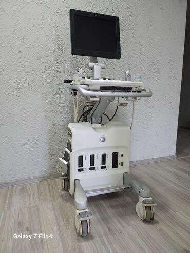 uzi aparati: USM (Uzi) GE Vivid S6 Convex və Linear datçikli, Əla vəziyyətdədir