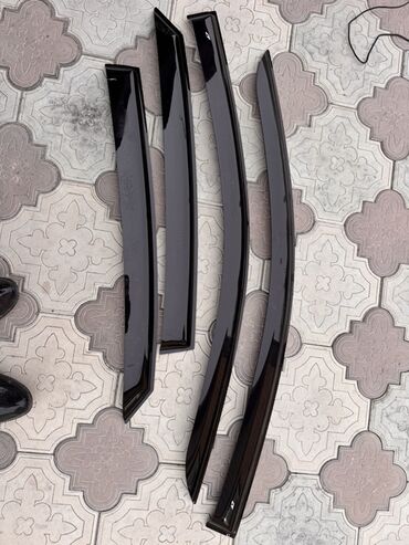 продаю термо будка: Ветровики на окна