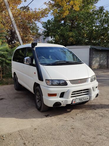 сапок грузовой самосвал: Mitsubishi Delica: 2002 г., Автомат, Газ, Минивэн