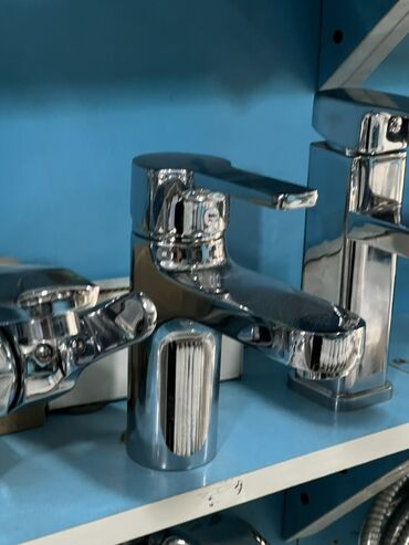 хром зеркало: Однорычажный смеситель для умывальника (хром) - Тип: смеситель для