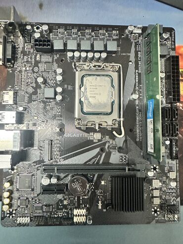 Материнские платы: Материнская плата, Новый, Gigabyte, LGA1700, ATX, Для ПК