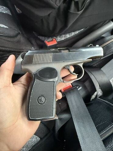 очки фирменные: Пневматический пистолет МР-654К (реплика ПМ) под баллон CO₂ 12 г