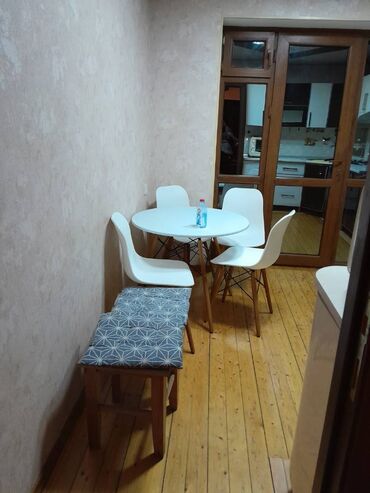 Uzunmüddətli kirayə mənzillər: Həzi aslanov metrosu,Cavanşir küçəsi,Araz marketin yanı,9 — 7