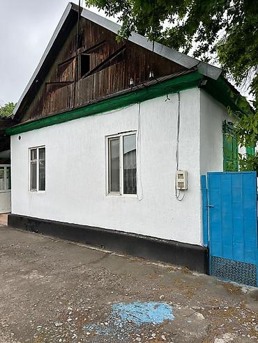 Продаётся дом с центральным отоплением в центре села Беловодское at lalafo.kg Продаётся дом с центральным отоплением в центре села Беловодское