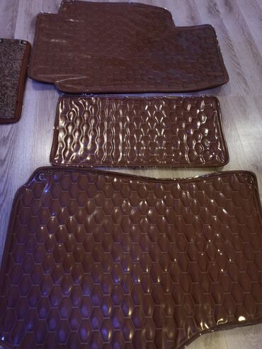 Avtomobil üçün ayaqaltı: Avtomobil üçün ayaqaltı, Yeni, Dəri, RENAULT Ünvandan götürmə — 4