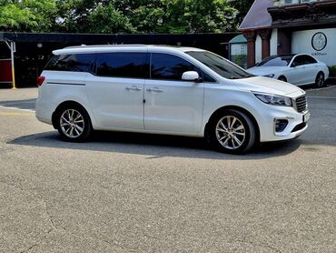 на минивен: Kia Carnival: 2019 г., 2.2 л, Автомат, Дизель, Минивэн