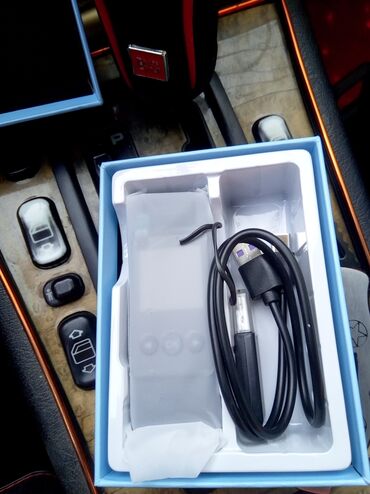 Videokameralar: 180 dərəcə dönən lensə malik bu mini korpus kamera, istifadə rahatlığı — 9