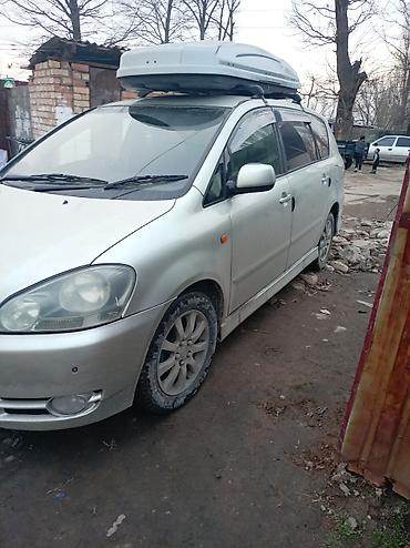 Toyota Ipsum: 2003 г., 2.4 л, Автомат, Бензин, Минивэн