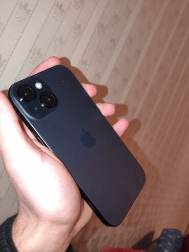 Apple iPhone: IPhone 15, Qara, Face ID — 5