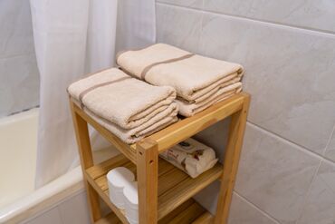 Посуточная аренда квартир: 1 комната, Банные принадлежности, Бытовая техника, Душевая кабина — 14