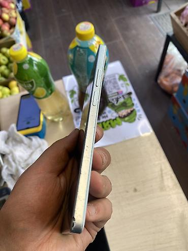 poco x4 pro 256: Poco F5, Б/у, 256 ГБ, цвет - Белый, 2 SIM — 4