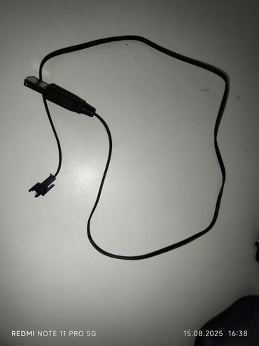 Oyuncaqlar: Mavi və qara rənglərdə olan bu akrobat avtomobili həm uzaqdan — 10