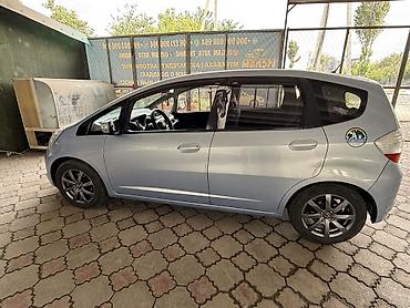 xpeng g3: Honda Jazz: 2009 г., 1.3 л, Робот, Бензин, Хэтчбэк — 2