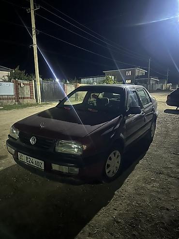 Volkswagen: Volkswagen Vento: 1994 г., 1.8 л, Механика, Бензин, Седан — 1