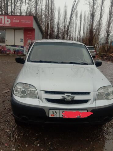 Chevrolet: Chevrolet Niva: 2011 г., 1.7 л, Механика, Бензин, Внедорожник