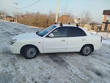 Daewoo: Daewoo Nubira: 2000 г., 1.6 л, Механика, Бензин, Седан