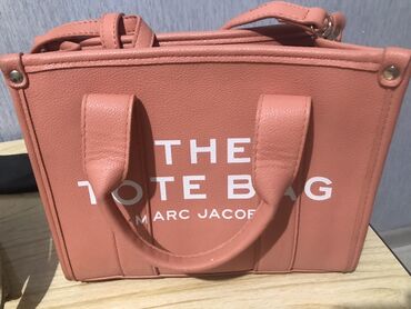 qaşlı canta: Çiyin çantası, Marc Jacobs