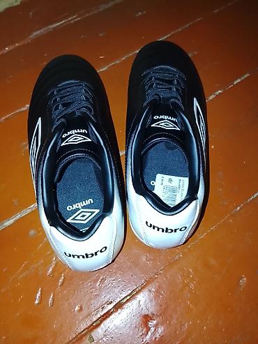 фикс каракол: Футбольные бутсы Umbro черно-белого цвета. Классическая низкая модель — 2
