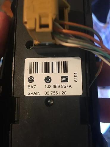 Car Switches & Control Stalks: PREKIDACI PROZORA GOLF 4,SEAT,SKODA,AUDI-ZA TRI VRATA KAO NO | Zvati at lalafo.rs — 2 Car Switches & Control Stalks: PREKIDACI PROZORA GOLF 4,SEAT,SKODA,AUDI-ZA TRI VRATA KAO NO | Zvati — 2