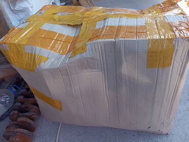 эски кийимдер: Коробка вещей 
размер 40-42,44-46,48
Всего за 2000с