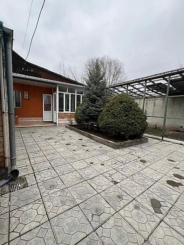 Продажа коттеджей и домов: Дом с благоустроенным двором и просторной летней зоной - Ухоженный — 1