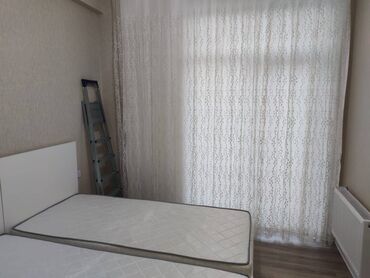 Uzunmüddətli kirayə mənzillər: Yasamalda midada 9 mertebeli binanın 1-ci mərtəbəsində yerləşən ümumi — 6