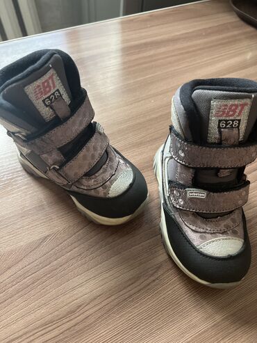 детская обувь 26 размер: Бебетом,зима, 26 размер в отличном состоянии