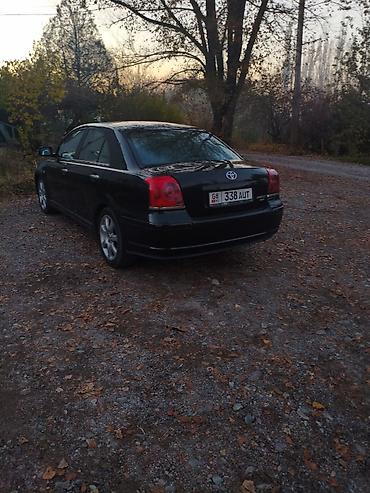 Транспорт: Toyota Avensis: 2004 г., Автомат, Седан — 4