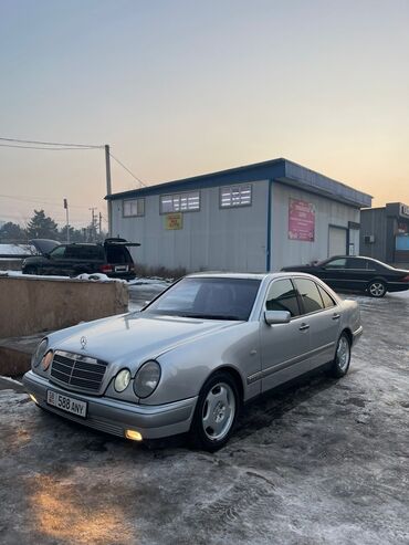 Mercedes-Benz: Mercedes-Benz E-Class: 1997 г., 3.2 л, Автомат, Бензин, Седан