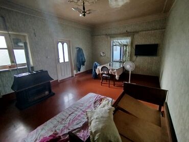 Həyət evləri və villaların satışı: 4 otaqlı, 100 kv. m, Kredit yoxdur, Orta təmir — 18
