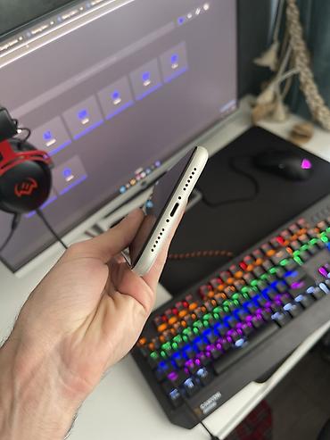 Apple iPhone: IPhone 11, 64 GB, Ağ, Face ID — 9