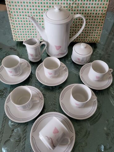 Kuhinjski setovi: Servis nov za kafu cehoslovacki iz 1980 do 92godine. Servis za 6 na lalafo.rs — 3 Kuhinjski setovi: Servis nov za kafu cehoslovacki iz 1980 do 92godine. Servis za 6 — 3