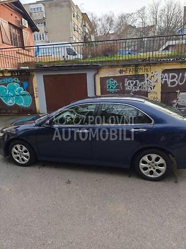 Honda: Auto u dobrom stanju,redovno odrzavanima tragova na limariji od — 7