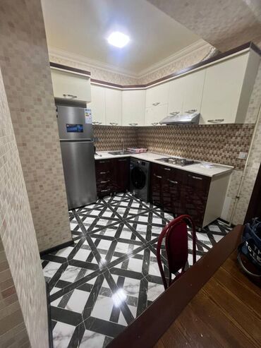 Uzunmüddətli kirayə mənzillər: Nizami rayonu, Qarayev metrosu, 3 saylı Asan xidmətin yaxınlığında, 17 — 6