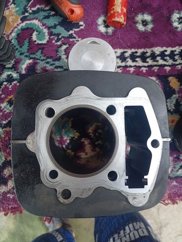 Sbor motorlar və silindr başlıqları: Salam Tufan Isqilal motorun motor hissesinde olan parçalar tam saz — 5