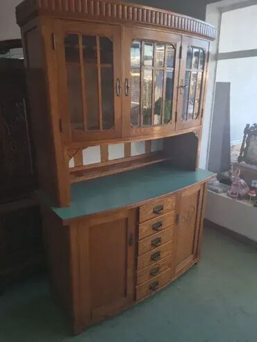 Stilske vitrine: Vitrina u odlicnom stanju Visina 200cm Sirina 135cm Dubina55cm — 3