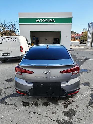 spoiler elantra 2017: Hyundai Elantra sedan - Korpus: 4 qapılı sedan, boz (metallik) rəng - — 2
