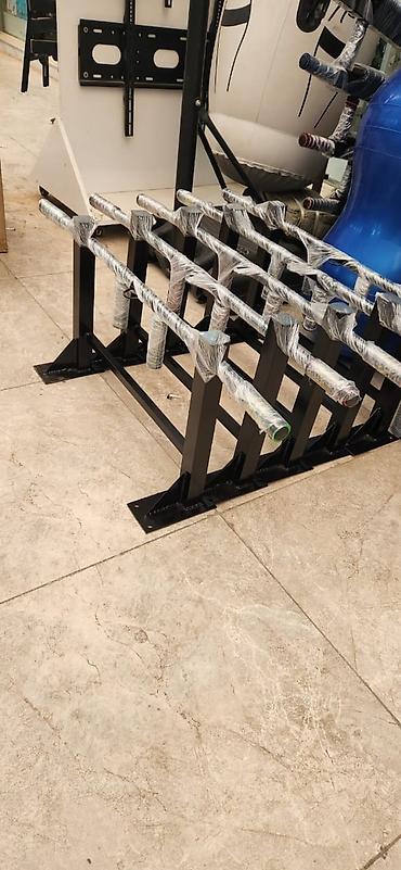 Salon, tibbi mebel: Ştanq tutacaqları üçün çoxsəviyyəli metal rəf (gym aksesuarları üçün) — 2