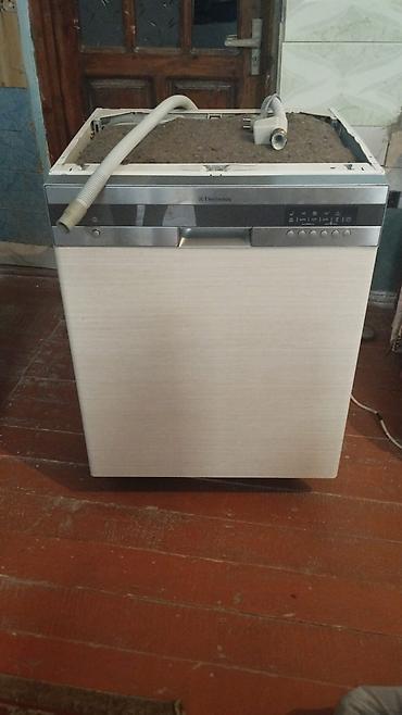 electrolux eohm6221: Electrolux qabyuyan maşın – tam ölçülü, quraşdırılan model — 1