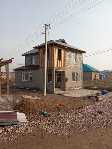 продаю дом в киргизии 1: 140 м², 5 комнат, Требуется ремонт Без мебели